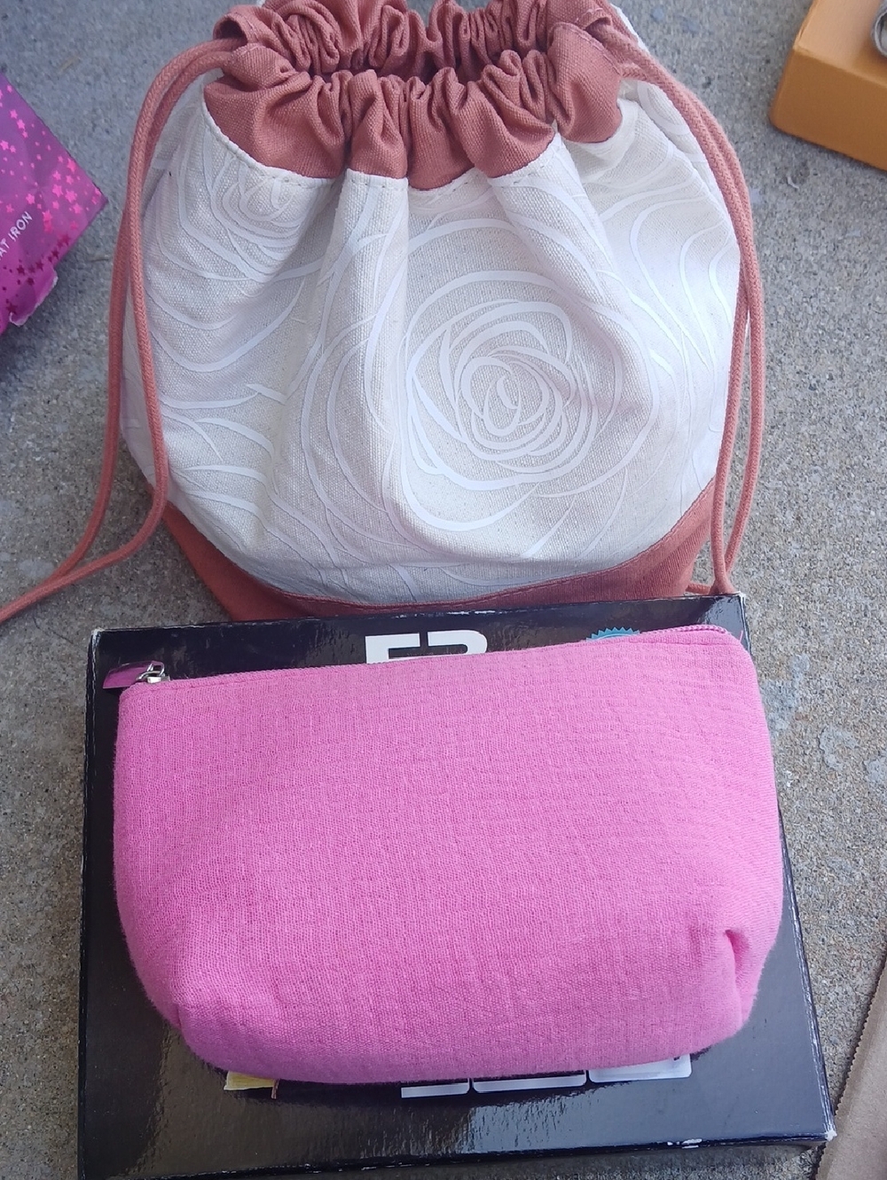 4 Pink Cosmetic Bags